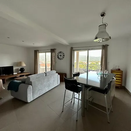 Vecchio Location Estivale Spacieux 100 M2 *