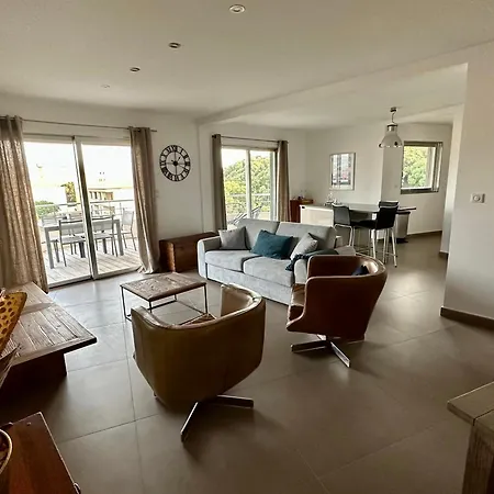 Port De Vecchio 100 M2 Порто-Веккіо
